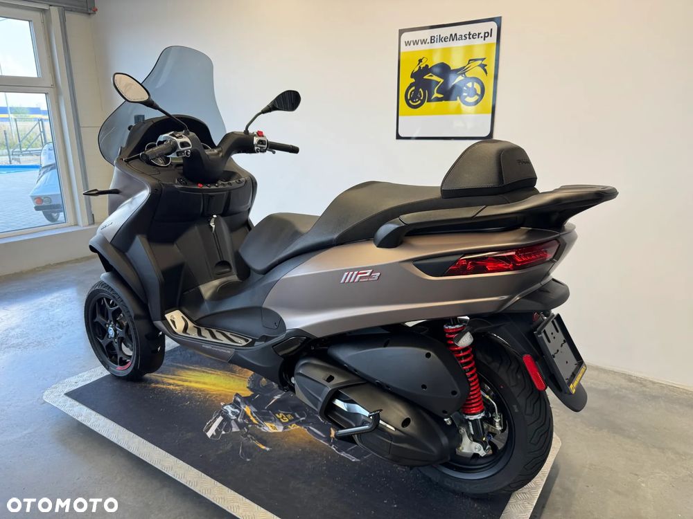 Piaggio MP-3 - 6