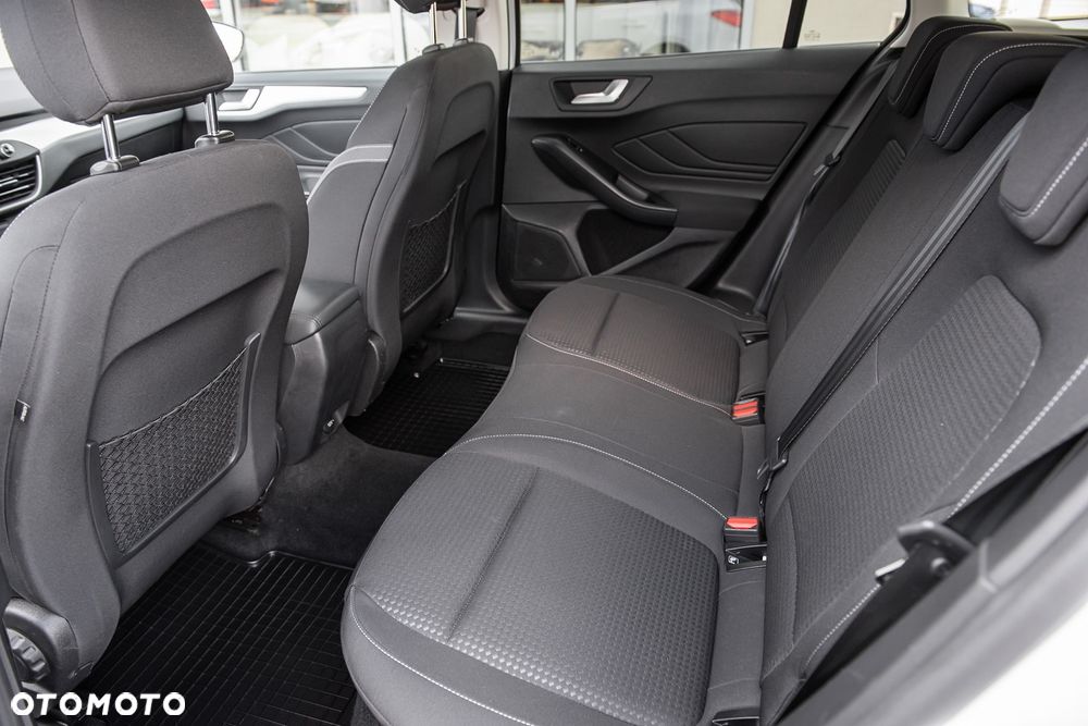 Ford Focus 1.5 EcoBlue Start-Stopp-System TITANIUM - 25
