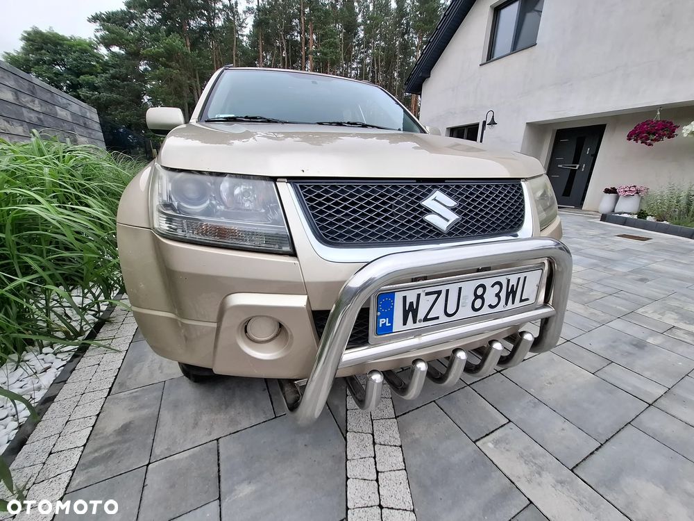 Suzuki Grand Vitara 2.0 - 6