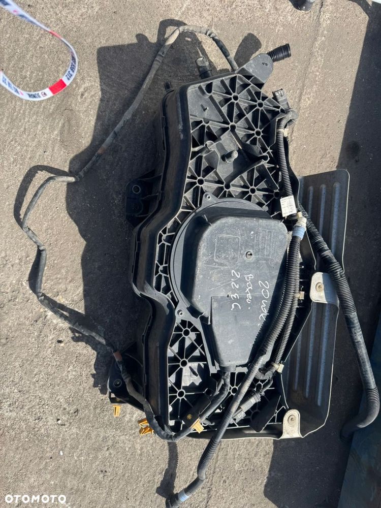 Jumper Boxer 2,2 E6 19-22 zbiornik ADBLUE 4099029AE - 1