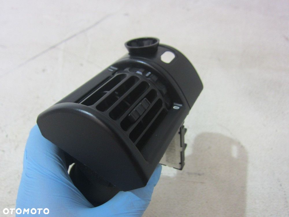 BMW Z3 KRATKA LEWA NAWIEW WLOT POWIETRZA LEWY W DESKE 64228397715 8397715 - 5