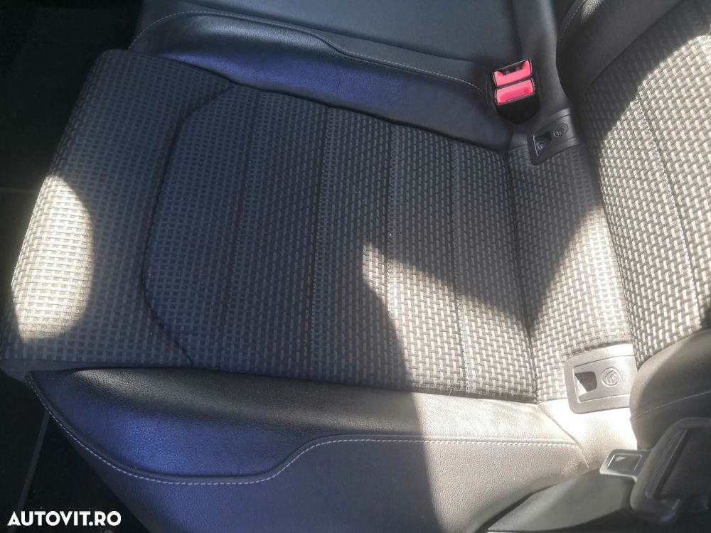 Volkswagen Golf 2.0 TDI (BlueMotion Technology) DSG Highline - 20