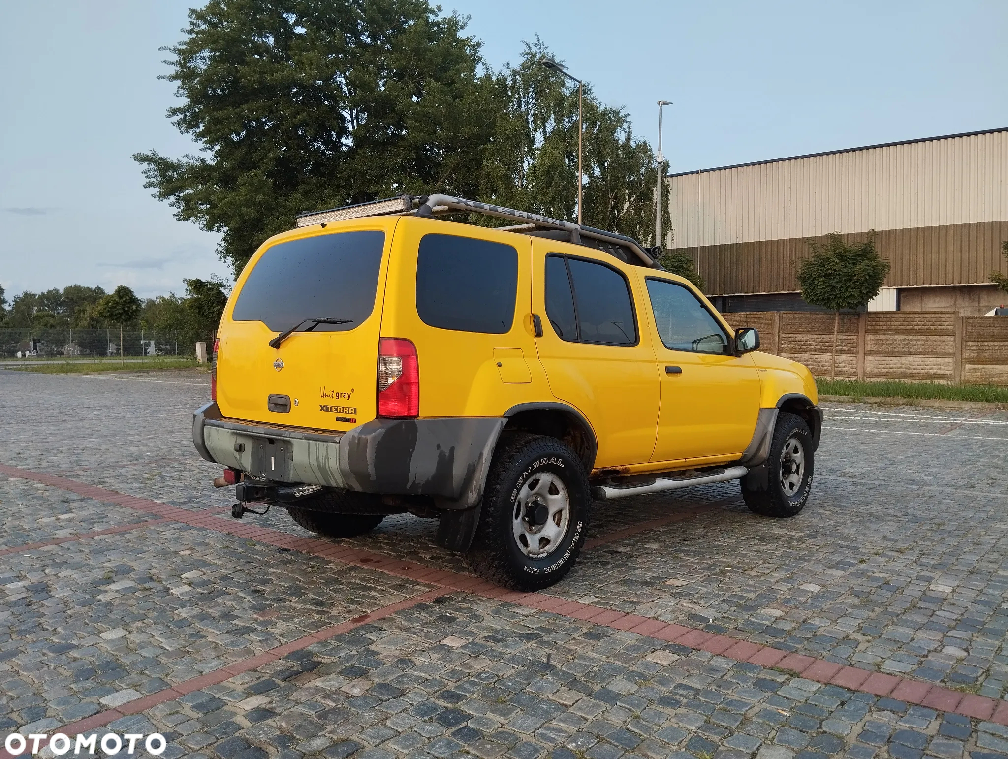 Nissan Pathfinder 3.3 V6 - 4