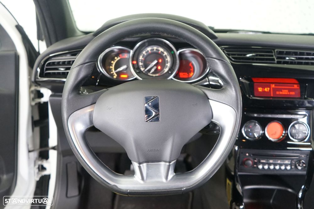 Citroën DS3 1.6 e-HDi So Chic - 17