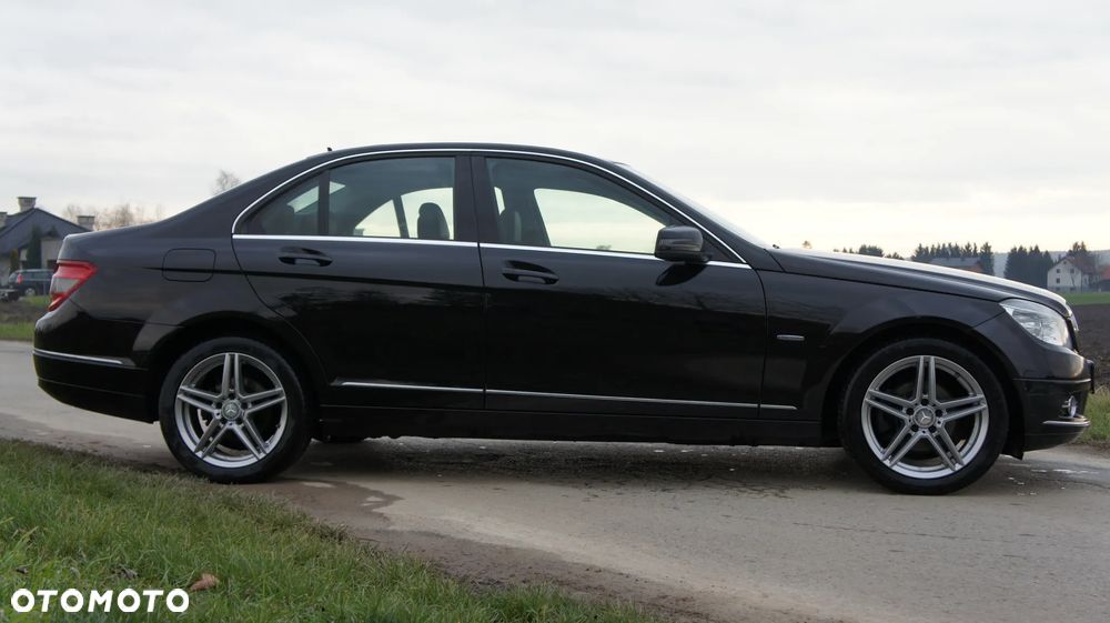 Mercedes-Benz Klasa C 180 Kompressor BlueEFFICIENCY - 4