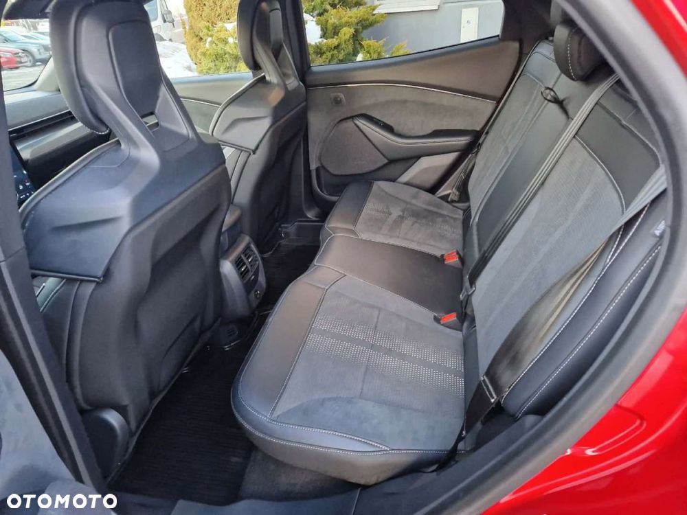 Ford Mustang Mach-E - 10