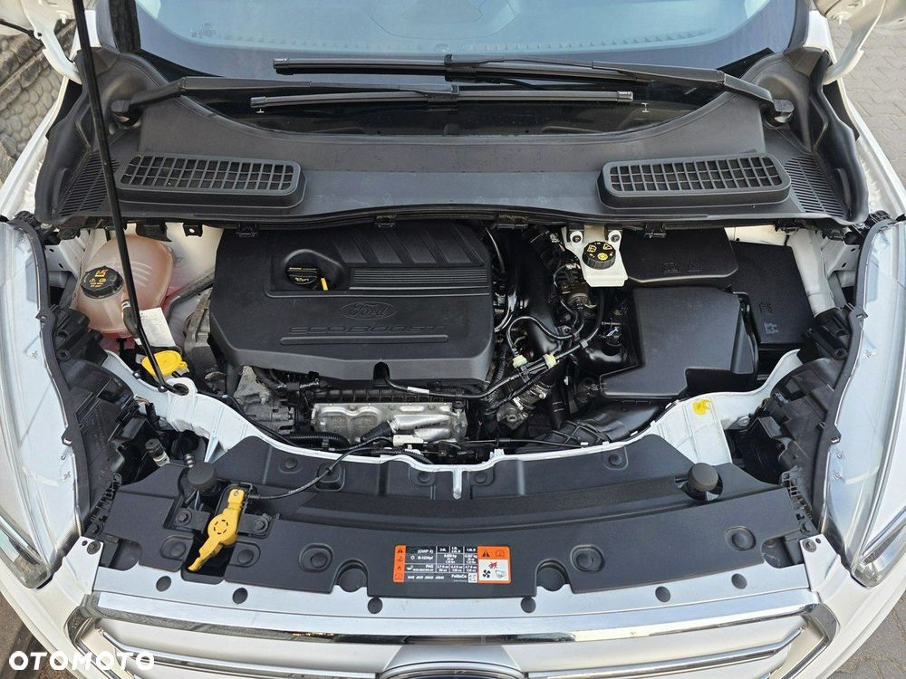 Ford Kuga 1.5 EcoBoost 2x4 Trend - 28