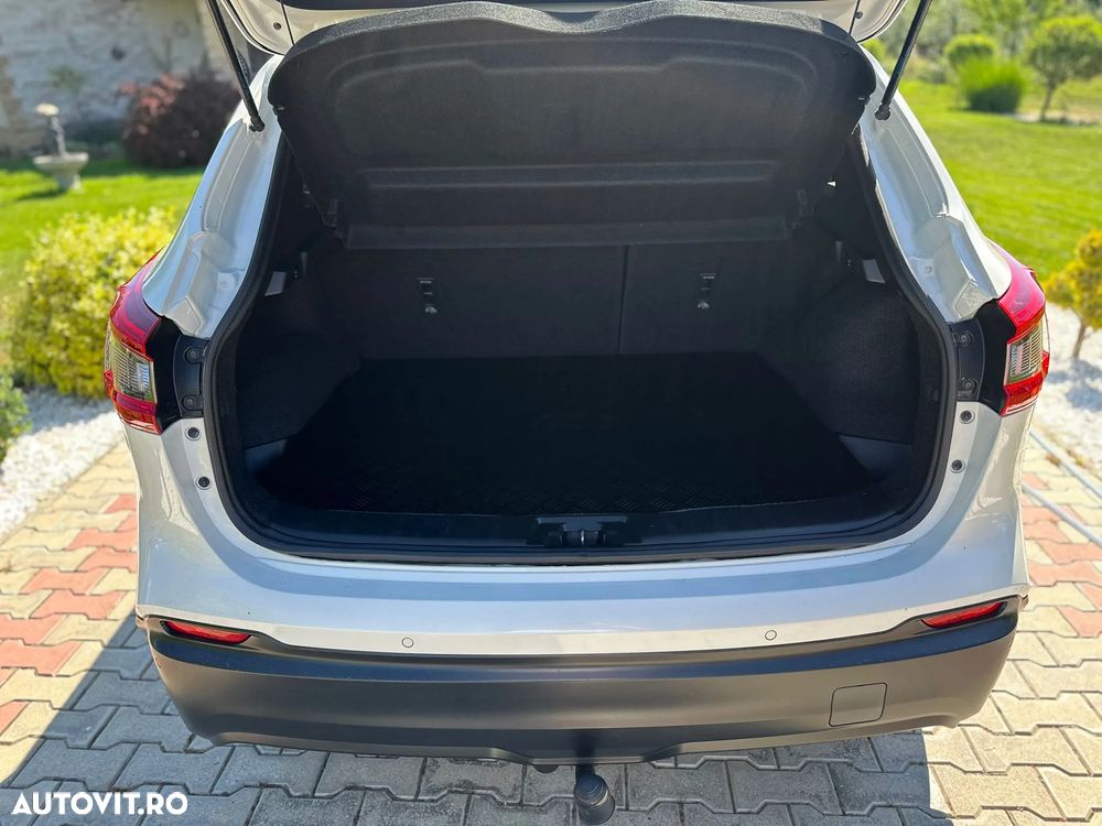 Nissan Qashqai 1.5 DCI Start/Stop N-Connecta - 13