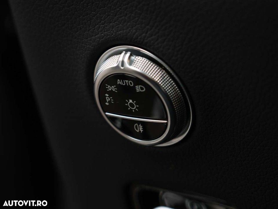 Mercedes-Benz GLC - 34