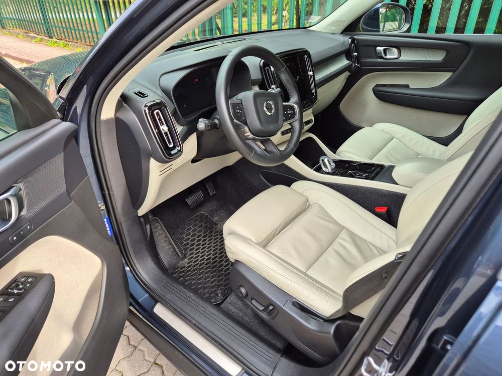 Volvo XC 40 B4 B AWD Inscription - 11