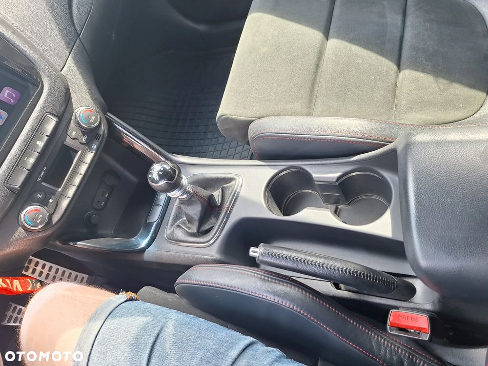 Kia Ceed 1.6 T-GDI GT L - 18