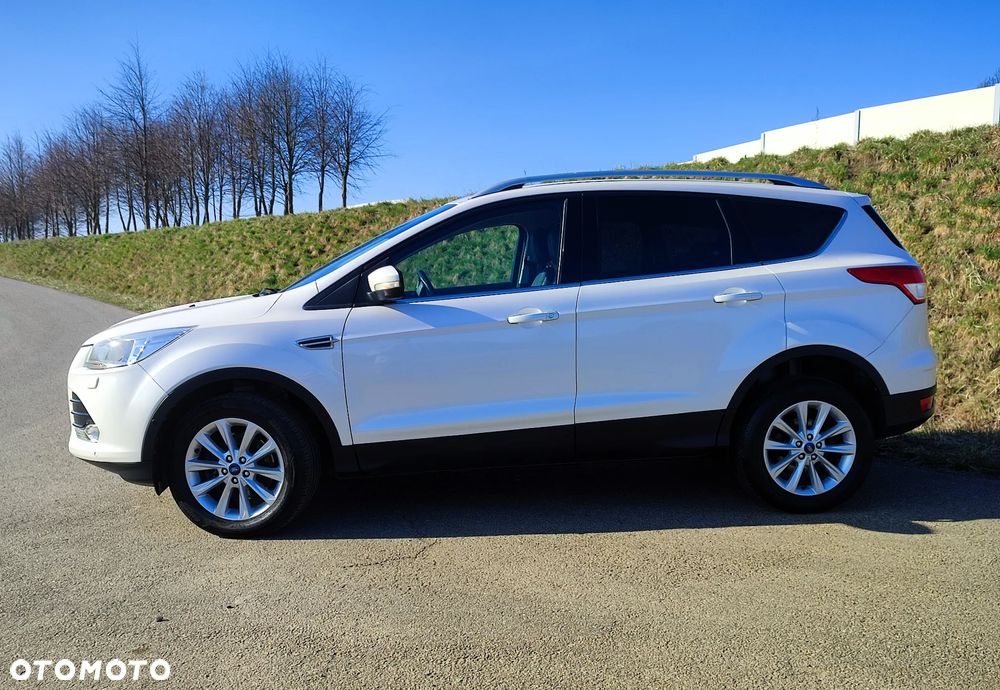 Ford Kuga 2.0 TDCi 2x4 Titanium - 10