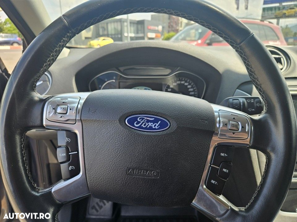 Ford Mondeo - 17