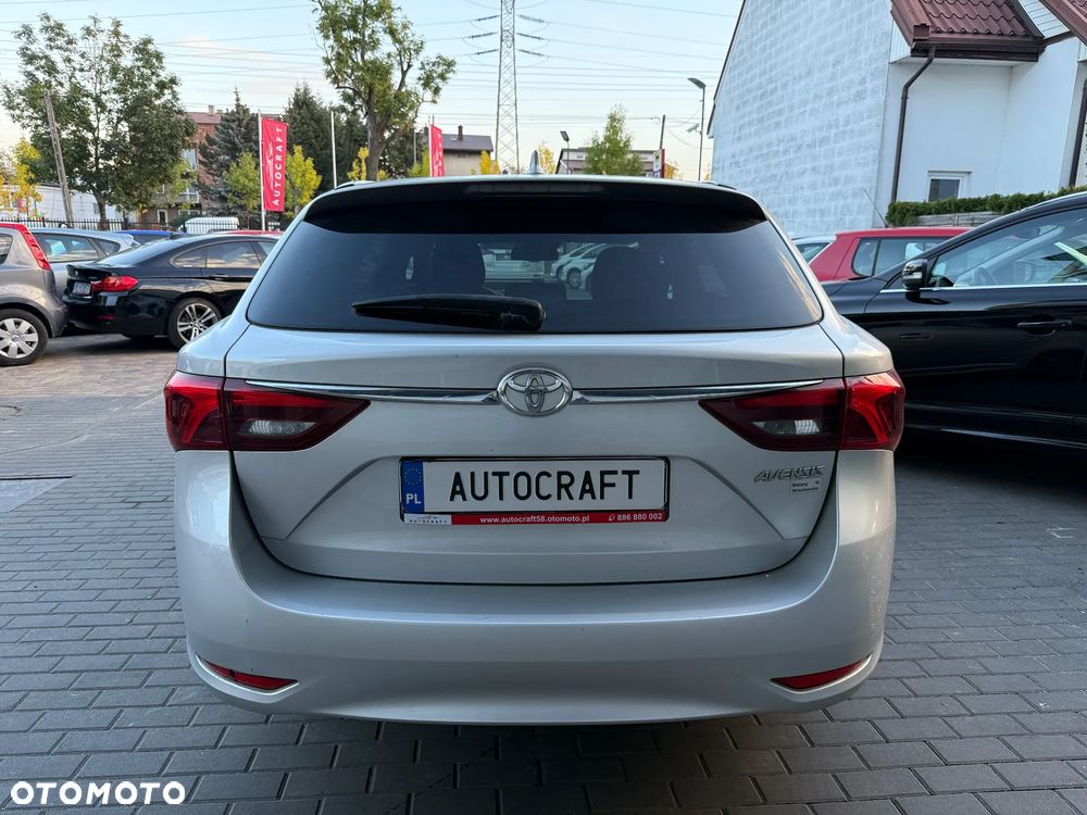 Toyota Avensis 2.0 D-4D Premium - 3