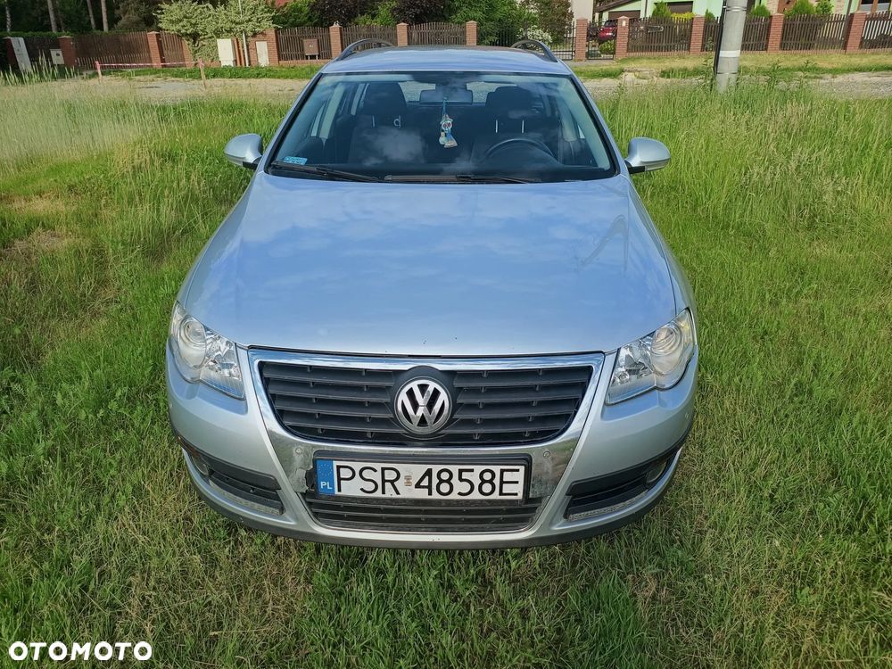 Volkswagen Passat 2.0 TDI Comfortline DSG - 4