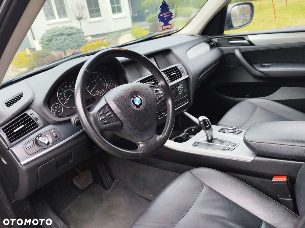 BMW X3 28i xDrive - 16
