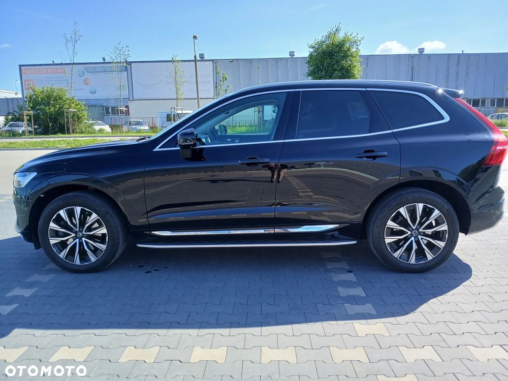 Volvo XC 60 B4 D AWD Plus Bright - 4