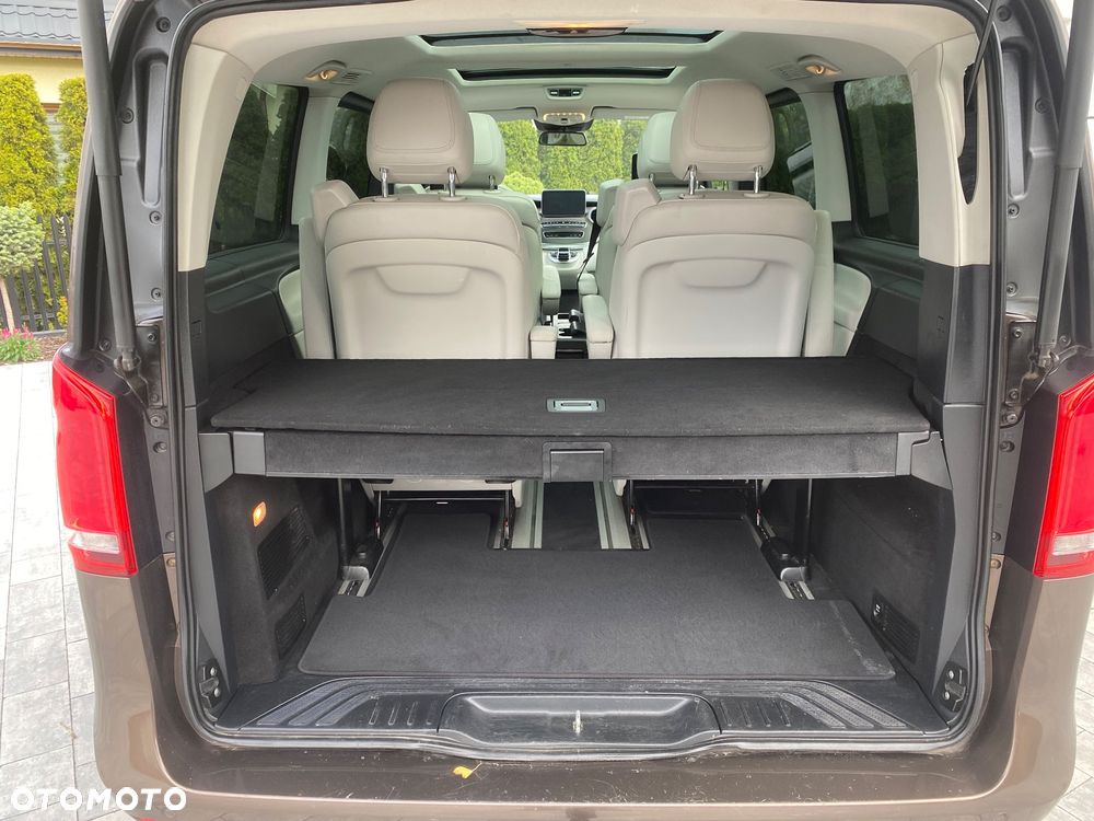 Mercedes-Benz Klasa V - 11