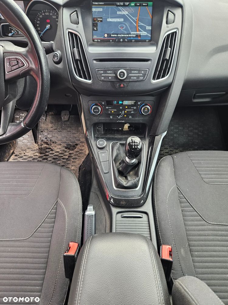Ford Focus 1.0 EcoBoost Titanium - 9