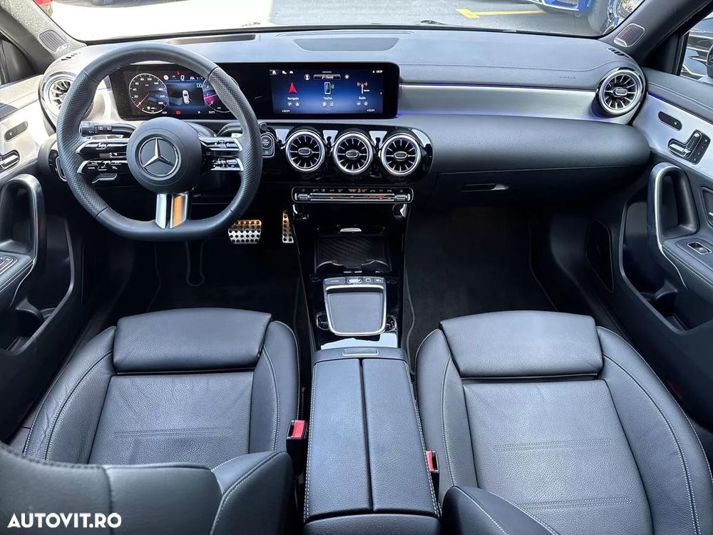 Mercedes-Benz A 220 4Matic MHEV 8G-DCT - 12