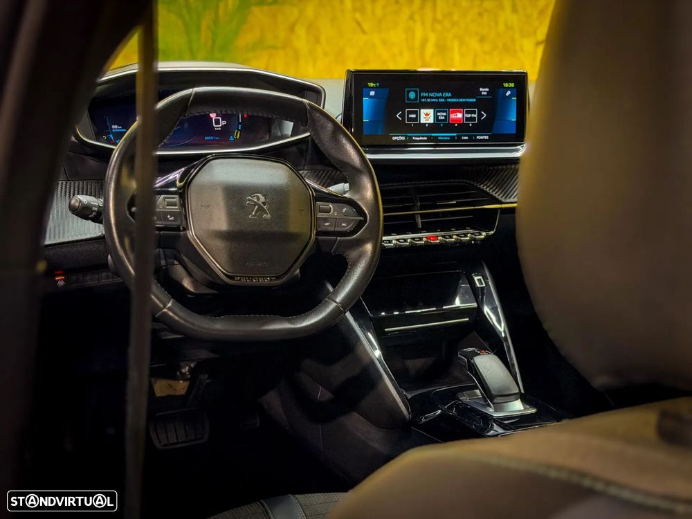 Peugeot e-2008 54 kWh Allure - 40