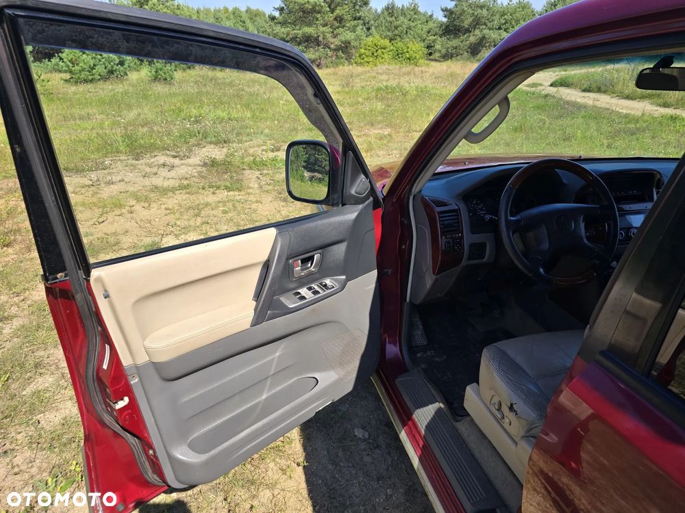 Mitsubishi Montero 3.8 Limited - 17
