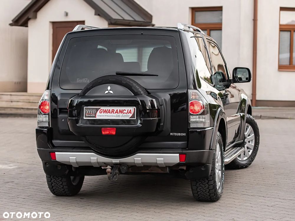 Mitsubishi Pajero 3.2 DI-D Automatik Intense - 12