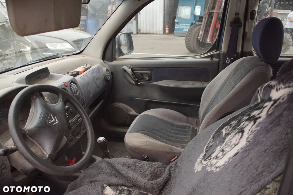 Auto na części - Citroen Berlingo I Lift 1.9 D 69 KM DW8 BE4R KPV 2003R Silnik Skrzynia Klapa Maska Błotnik Drzwi Szyba Lusterko Deska Kokpit Sterownik Moduł Licznik - 10
