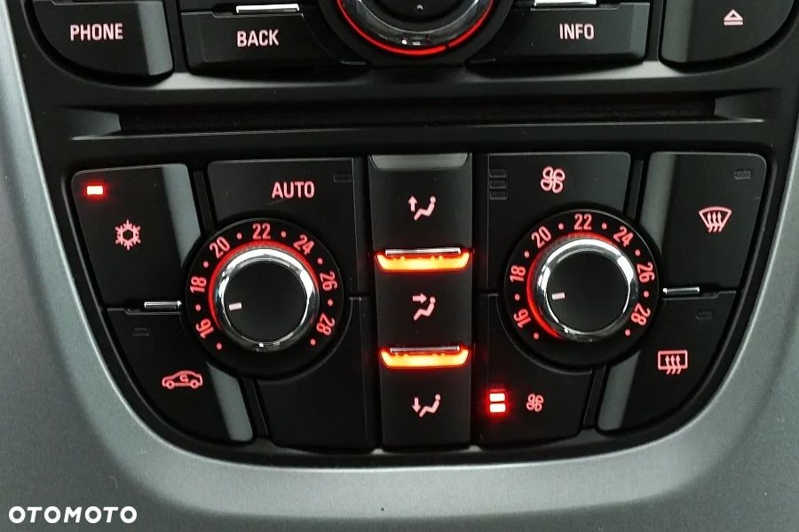 Opel Astra 1.7 CDTI Cosmo S&S - 26