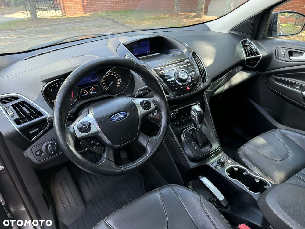 Ford Kuga 2.0 TDCi 4WD Titanium Plus - 24