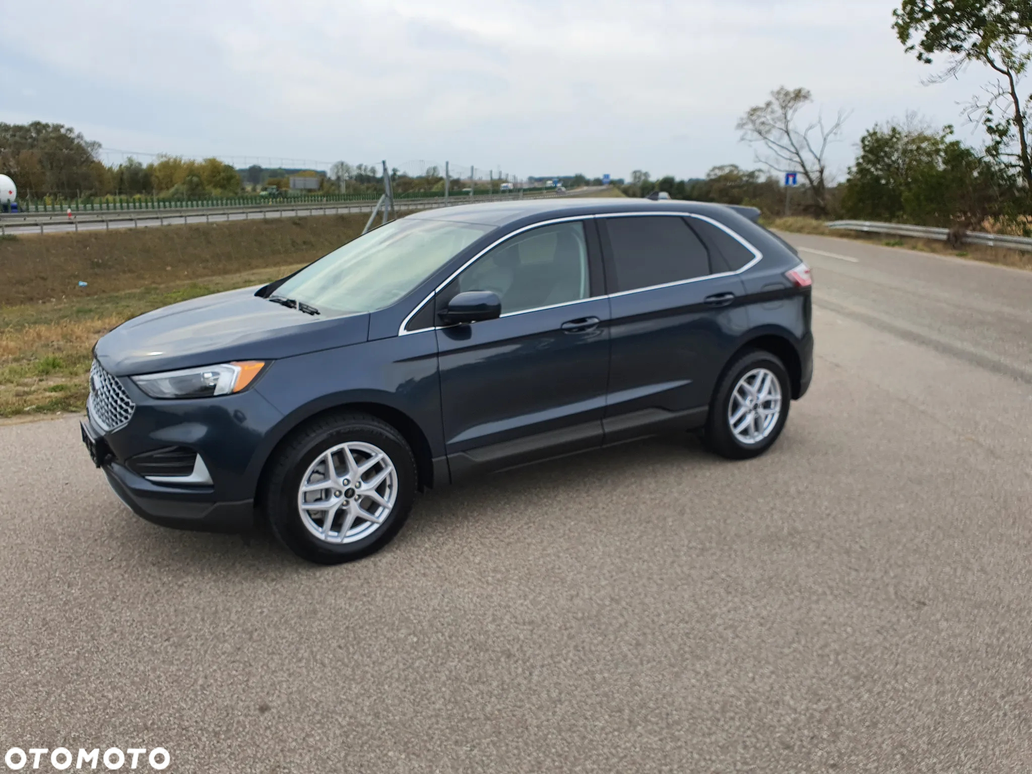 Ford Edge - 2