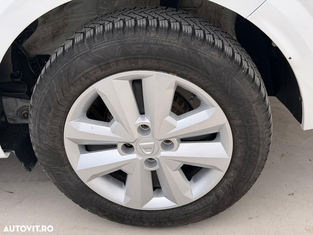 Dacia Logan TCe 90 MT5 Expression - 33