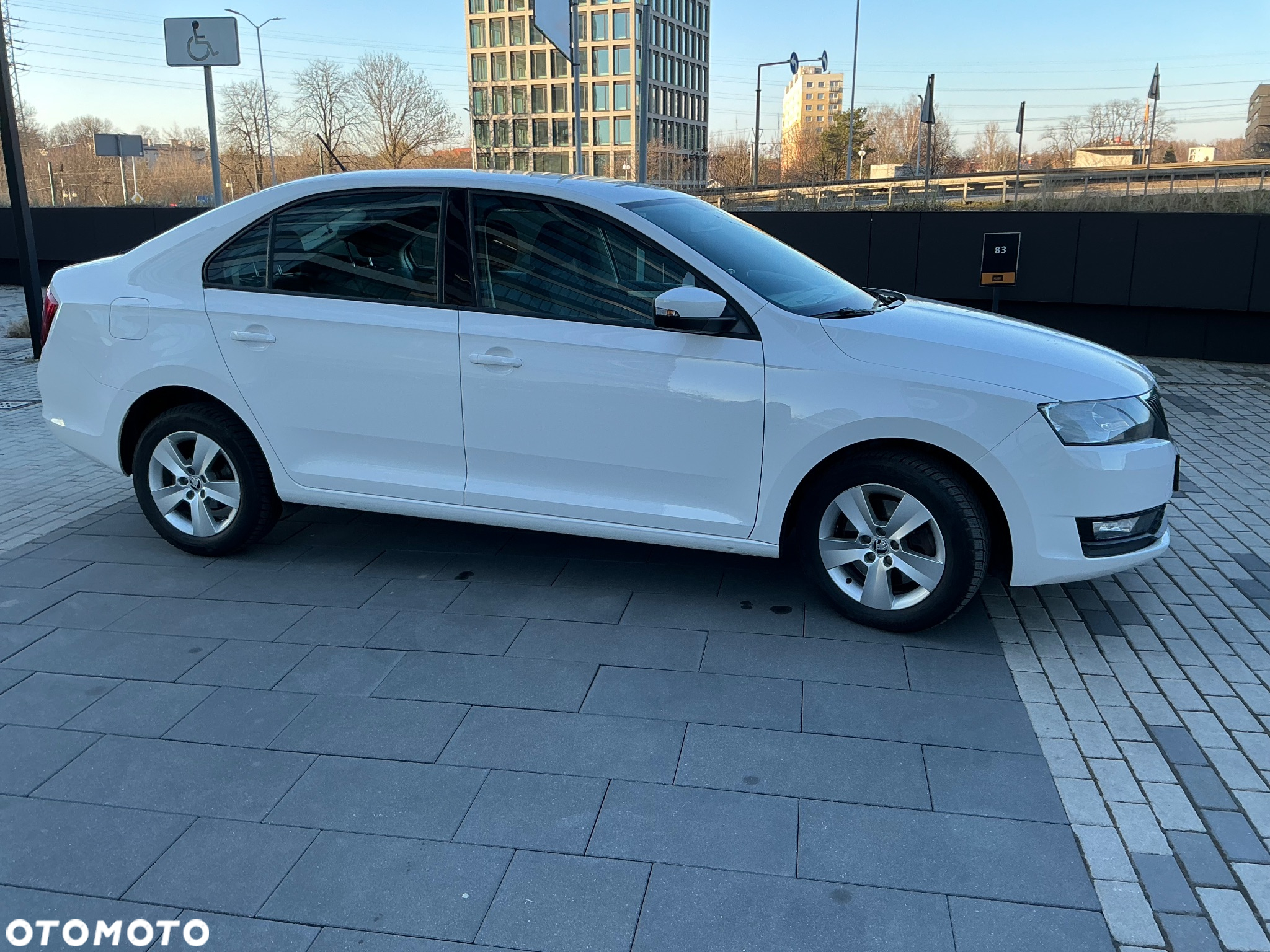 Skoda RAPID 1.0 TSI Ambition - 9