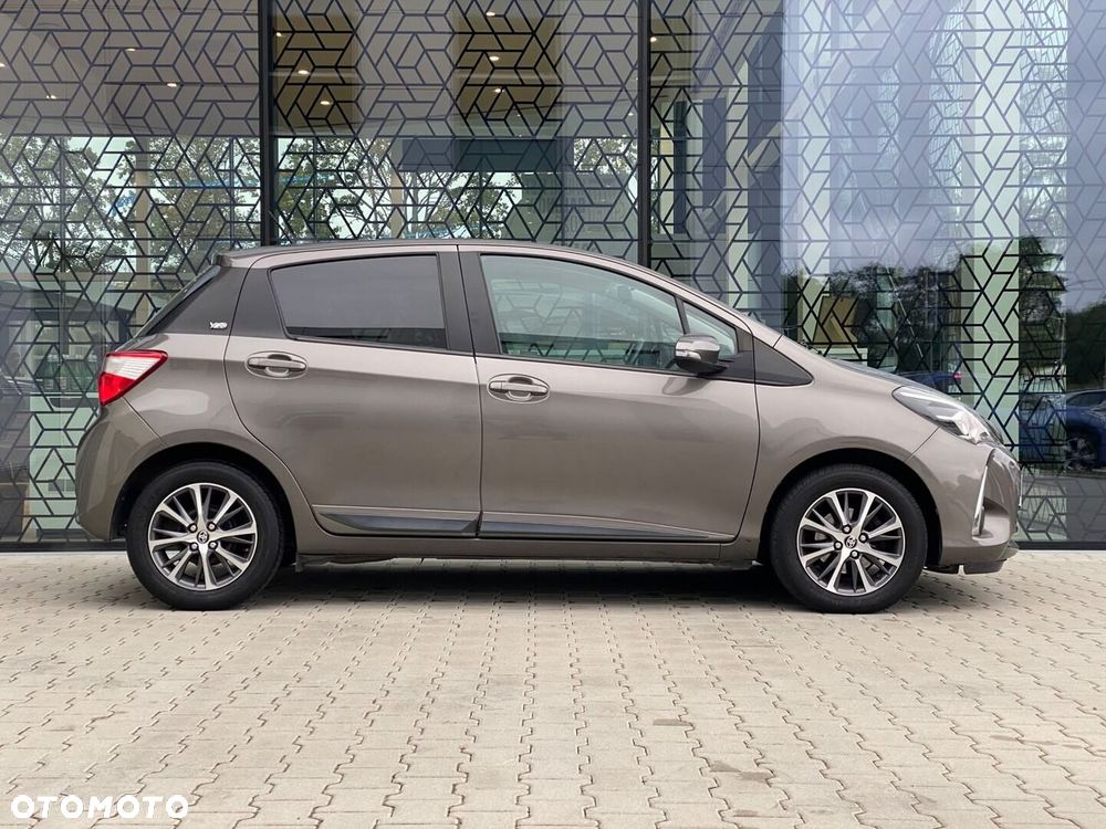 Toyota Yaris 1.5 Premium - 3