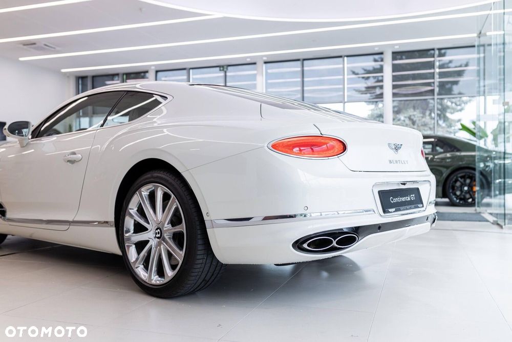 Bentley Continental GT - 16