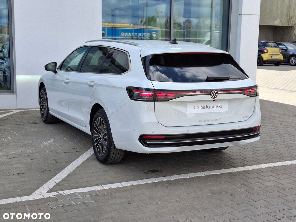 Volkswagen Passat Variant 1.5 TSI EVO Elegance DSG - 5