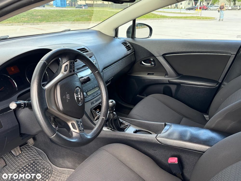 Toyota Avensis 2.0 D-4D Sol - 10