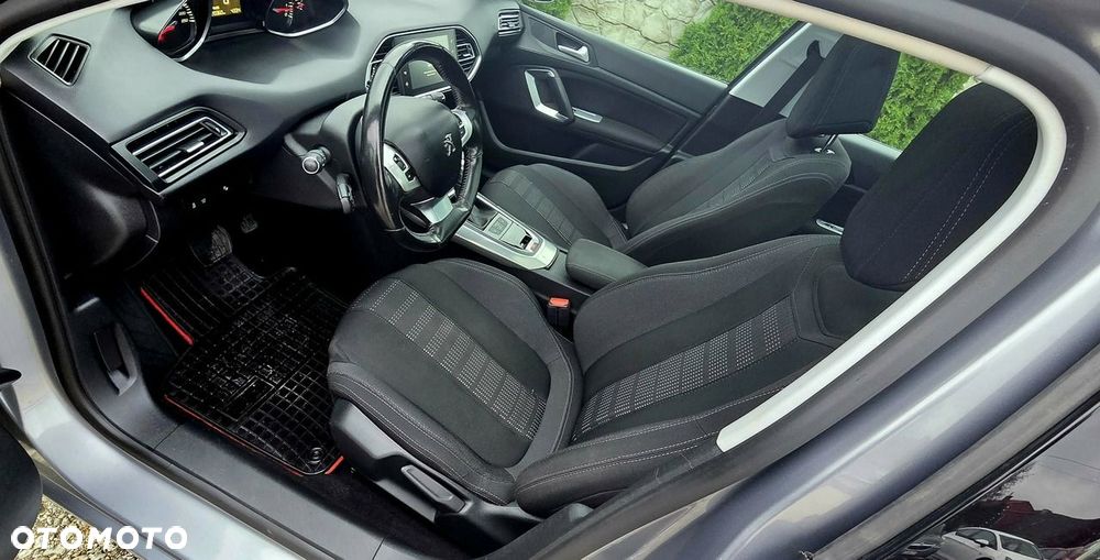 Peugeot 308 - 22