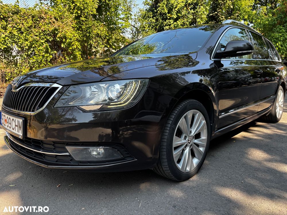 Skoda Superb Combi 2.0 TDI Elegance DSG - 3