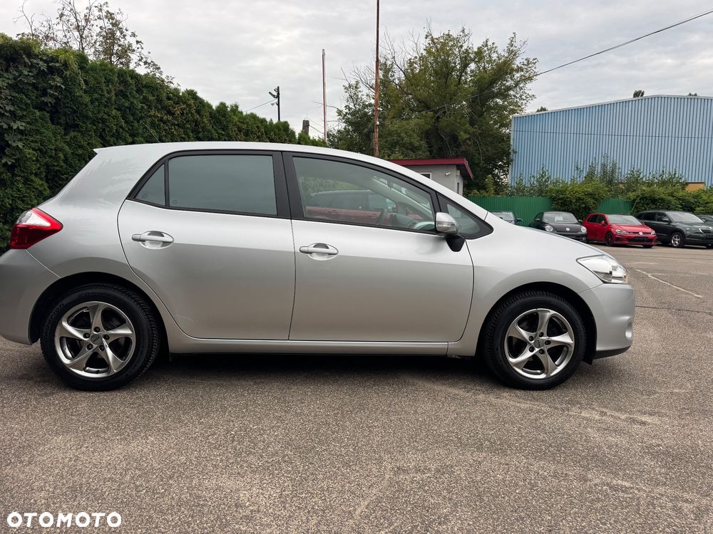 Toyota Auris 1.6 Valvematic Life Plus - 10