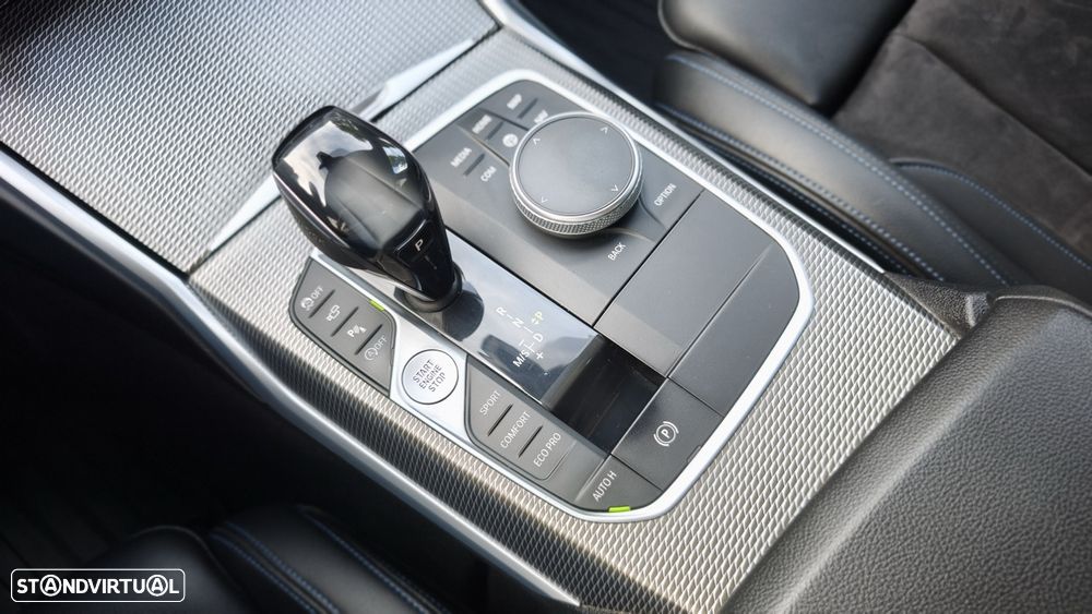 BMW 318 d Pack M Auto - 26