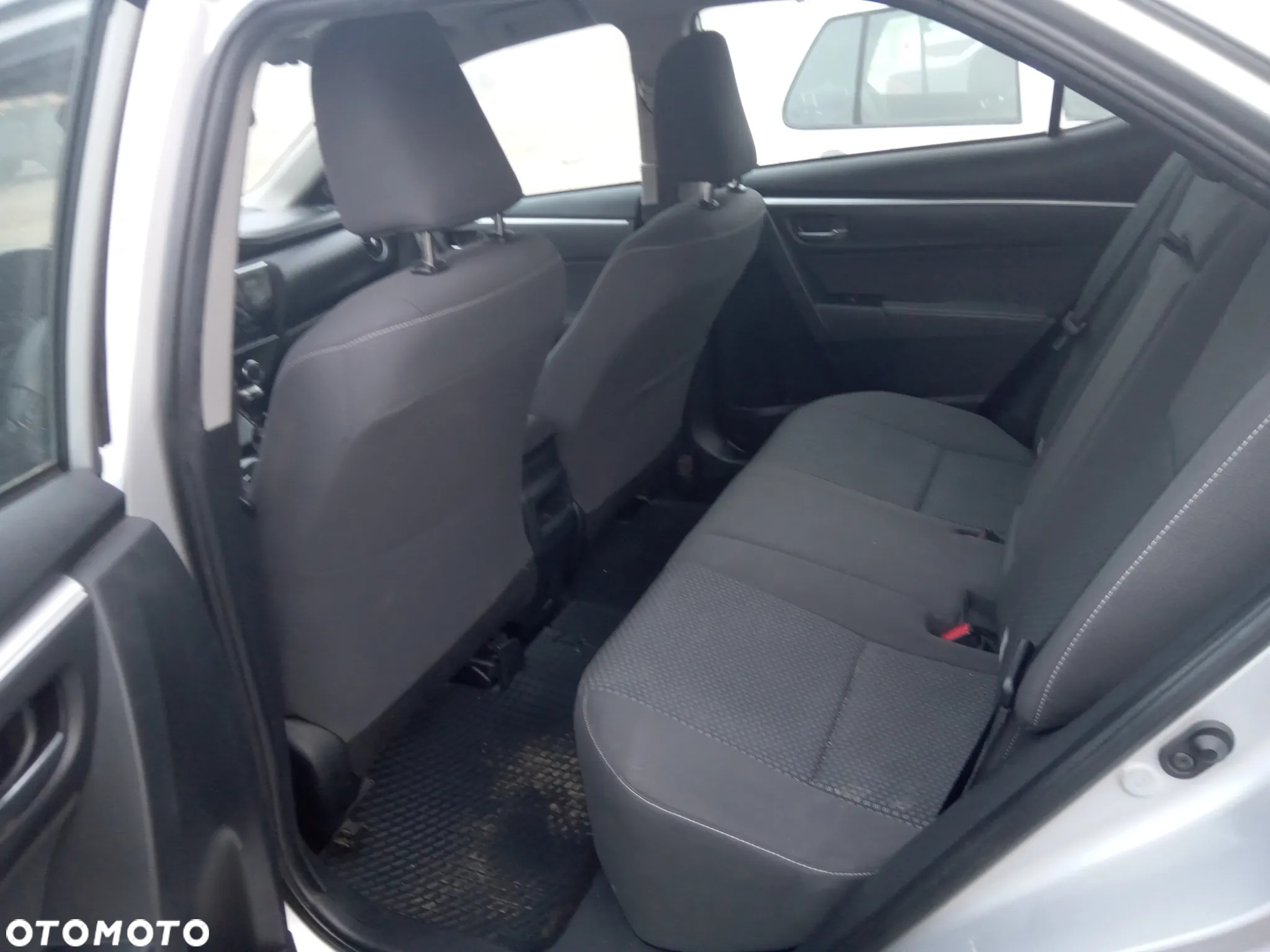Toyota Corolla 1.4 D-4D Premium - 6