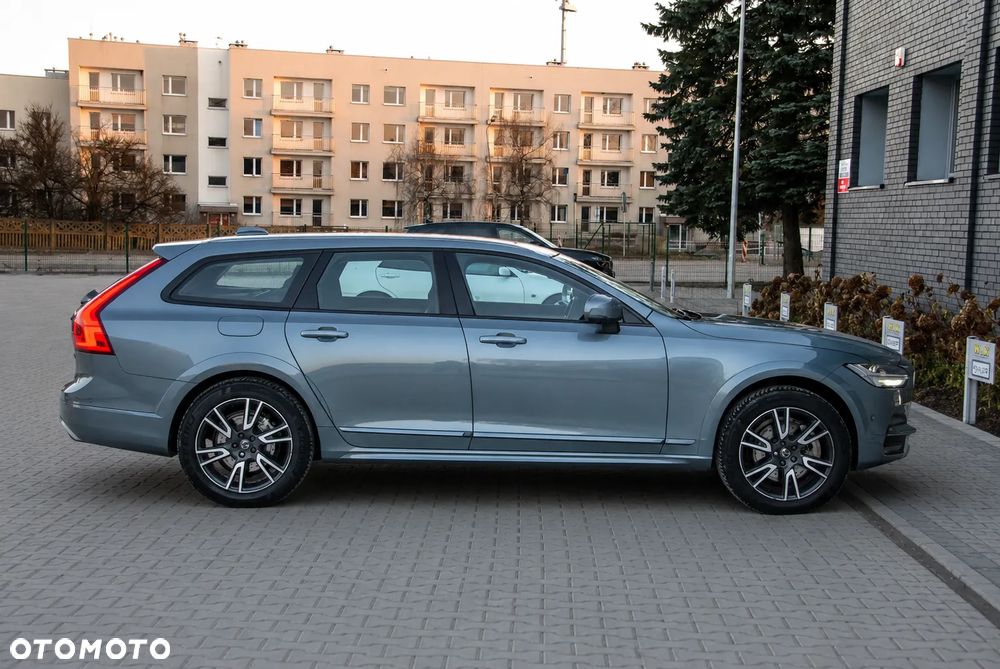 Volvo V90 Cross Country - 8
