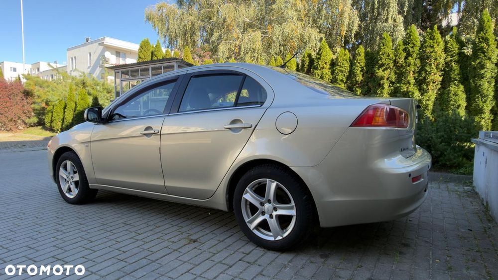 Mitsubishi Lancer - 4
