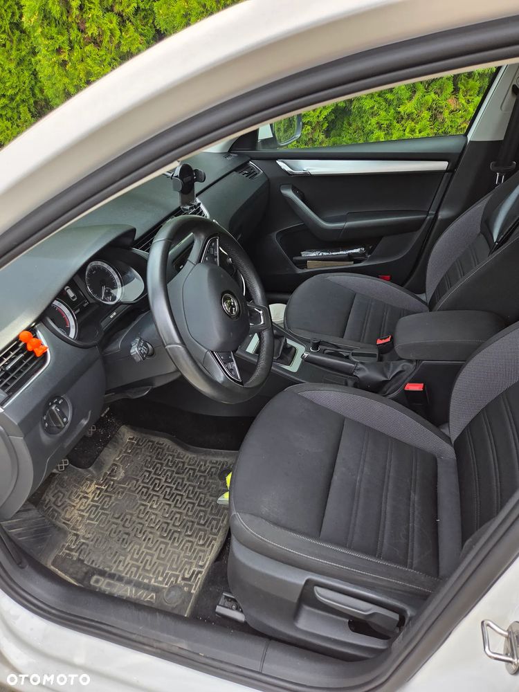 Skoda Octavia 1.5 TSI ACT Ambition - 8