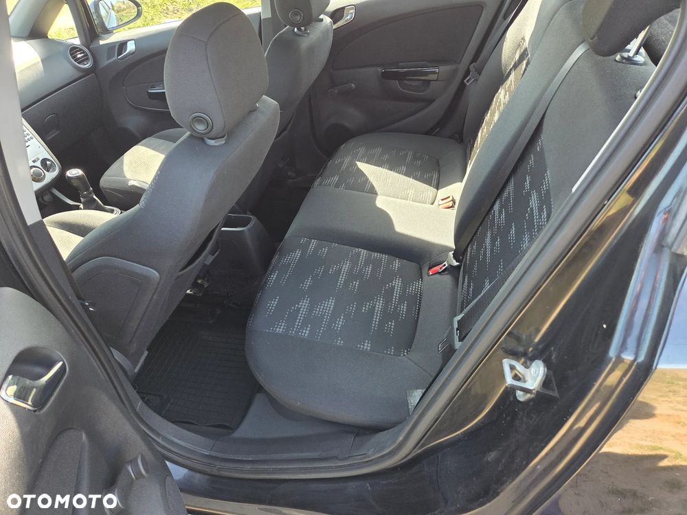 Opel Corsa 1.4 16V Cosmo - 8