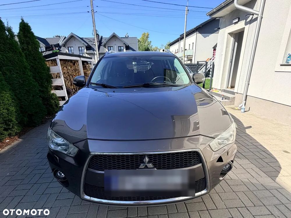 Mitsubishi Outlander 2.0 DID Intense - 2