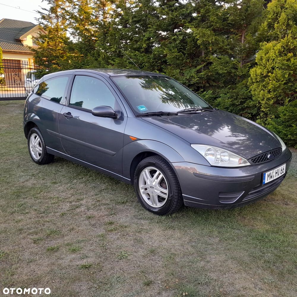 Ford Focus 1.4 Ambiente - 4