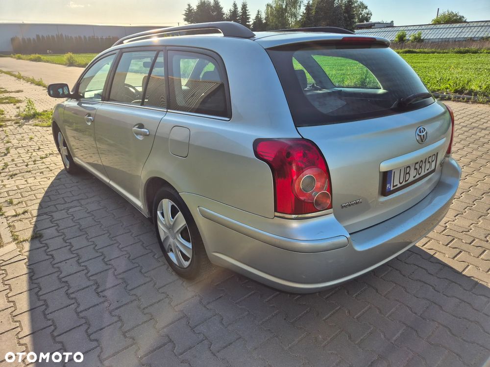 Toyota Avensis 2.0 D-4D Luna - 6