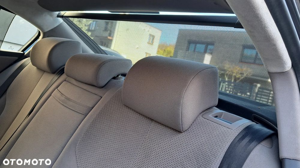 Volkswagen Passat 2.0 TDI DPF Highline - 33
